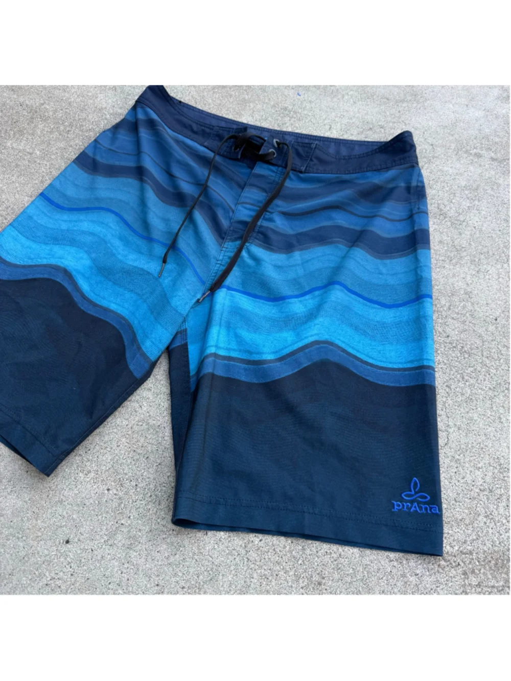 Men's PrAna Blue Navy Blue Striped Board Shorts Swim Trunks Size 34